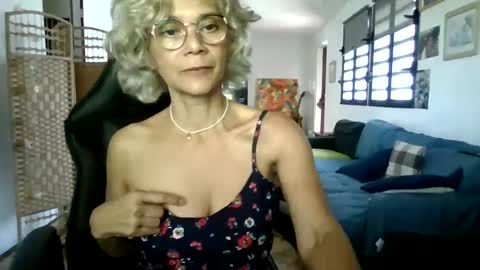 francelune online show from 01/22/25, 11:01