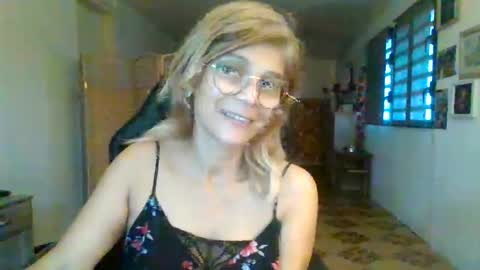 francelune online show from 02/05/26, 01:49