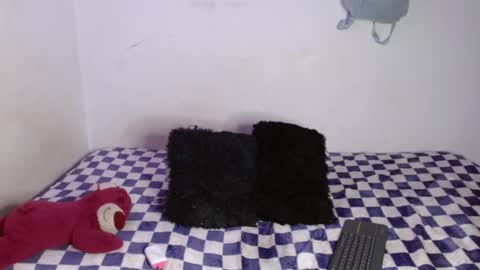 Snapshot of frances_ka chatting on 10/04/25, 10:19 francesca  online show from 10/04/25, 10:19