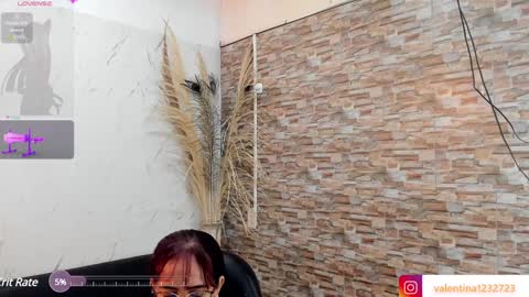Snapshot of francesca_bbw chatting on 12/27/24, 06:24 online show from 12/27/24, 06:24