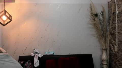 Snapshot of francesca_bbw chatting on 01/31/25, 09:16 online show from 01/31/25, 09:16
