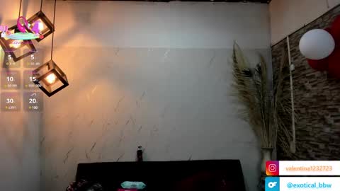 Snapshot of francesca_bbw chatting on 03/04/25, 09:18 online show from 03/04/25, 09:18