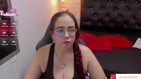 Snapshot of francesca_bbw chatting on 10/11/25, 02:44 online show from 10/11/25, 02:44