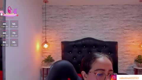 Snapshot of francesca_bbw chatting on 10/12/25, 02:27 online show from 10/12/25, 02:27