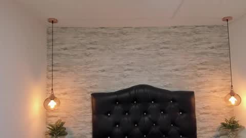          online show from 04/12/26, 01:54