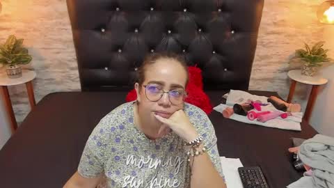          online show from 04/19/26, 02:38