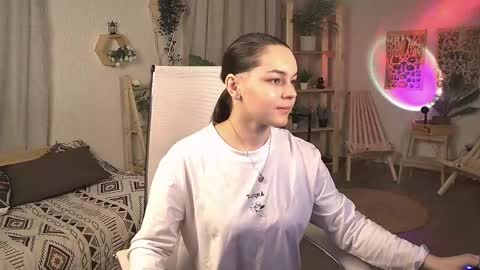 Snapshot of francescacavaliere chatting on 04/29/26, 06:50 Francesca online show from 04/29/26, 06:50