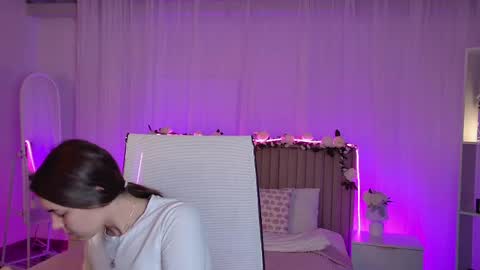 Snapshot of francescacavaliere chatting on 06/02/26, 09:11 Francesca online show from 06/02/26, 09:11
