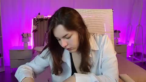 Snapshot of francescacavaliere chatting on 06/20/26, 10:18 Francesca online show from 06/20/26, 10:18