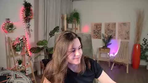 Snapshot of francescacavaliere chatting on 07/19/26, 12:20 Francesca online show from 07/19/26, 12:20