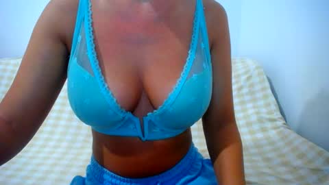 Snapshot of franceskcaa chatting on 07/19/26, 03:21 franceskcaa online show from 07/19/26, 03:21