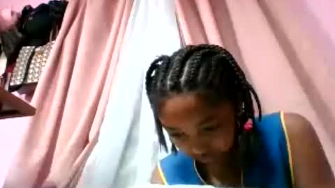 Snapshot of francia333068 chatting on 07/17/26, 04:30 francia333068 online show from 07/17/26, 04:30