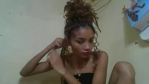 Snapshot of francinoli chatting on 05/12/26, 05:59 Francinoli online show from 05/12/26, 05:59