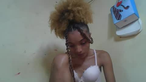 Snapshot of francinoli chatting on 05/14/26, 04:36 Francinoli online show from 05/14/26, 04:36