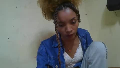 Snapshot of francinoli chatting on 05/15/26, 04:41 Francinoli online show from 05/15/26, 04:41