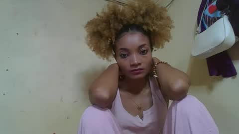 Snapshot of francinoli chatting on 05/21/26, 05:36 Francinoli online show from 05/21/26, 05:36