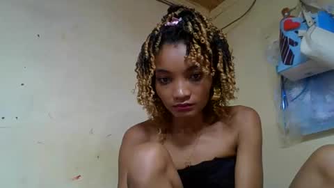 Snapshot of francinoli chatting on 05/30/26, 05:48 Francinoli online show from 05/30/26, 05:48