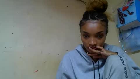 Snapshot of francinoli chatting on 06/03/26, 02:44 Francinoli online show from 06/03/26, 02:44