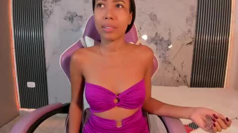 Laura online show from 04/16/26, 07:47