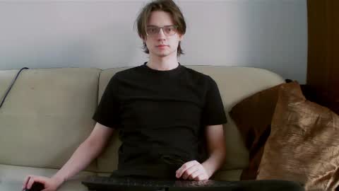 Snapshot of francisgray chatting on 04/01/26, 12:50 Frank online show from 04/01/26, 12:50