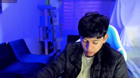 frank online show from 10/04/25, 02:42