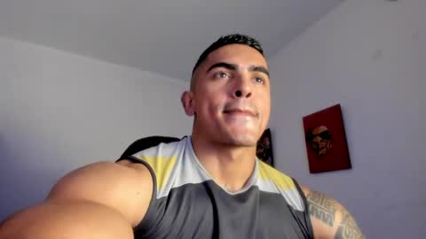 Snapshot of franco_ruiz_ chatting on 06/07/26, 01:32 franco online show from 06/07/26, 01:32