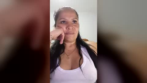 Snapshot of francy_froz chatting on 06/21/26, 03:09 francy froz online show from 06/21/26, 03:09