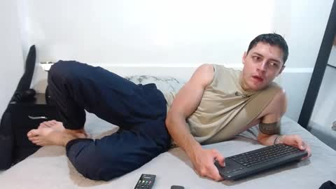 Snapshot of frank_millers chatting on 04/15/26, 08:42 Frank online show from 04/15/26, 08:42