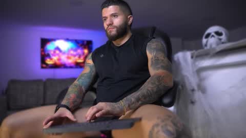 Frank Farrell. Hey remember to give me a thumbs up Ty online show from 10/28/25, 03:43