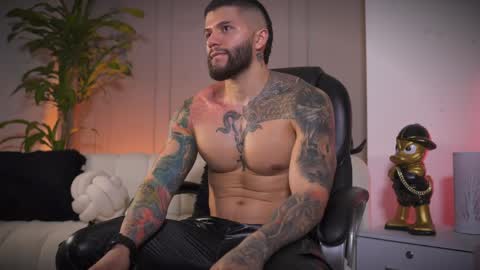 Frank Farrell. Hey remember to give me a thumbs up Ty online show from 04/03/26, 07:12