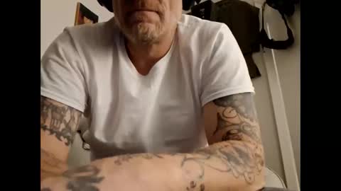 Blue eyed tatted Daddy online show from 01/19/26, 09:57
