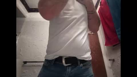 Famous Blue Eyes online show from 04/21/26, 10:10