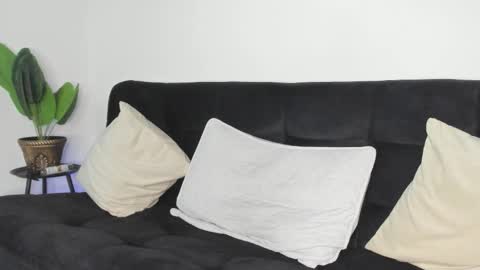 frank online show from 11/25/25, 10:10