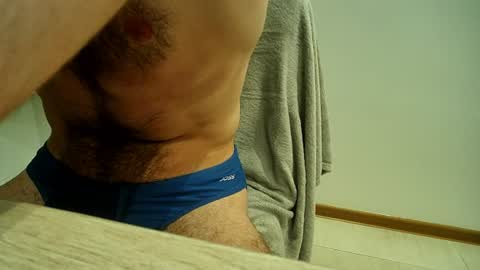 Snapshot of franky_tony chatting on 07/13/26, 04:43 franky_tony online show from 07/13/26, 04:43