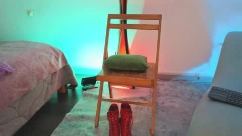 Fransheska online show from 04/12/26, 11:48