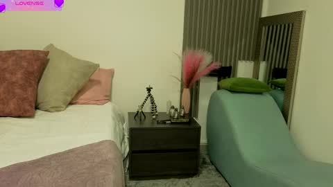 Fransheska online show from 06/04/26, 11:27