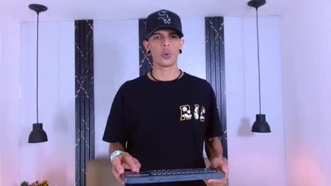 Franvill trato online show from 09/29/25, 07:51