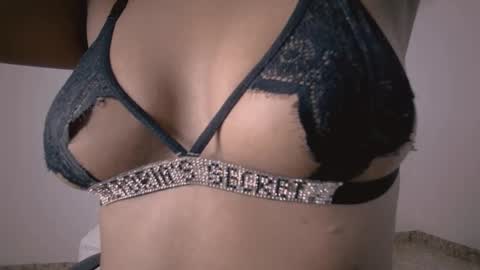 franyeli online show from 01/06/26, 02:37