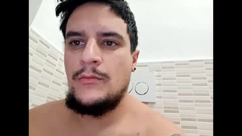 Snapshot of fraromeo2 chatting on 12/19/24, 04:24 fraromeo2 online show from 12/19/24, 04:24