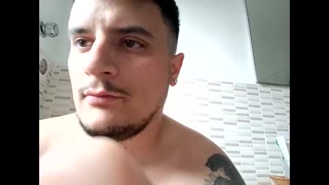 Snapshot of fraromeo2 chatting on 04/15/26, 03:52 fraromeo2 online show from 04/15/26, 03:52
