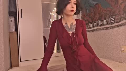 mistress Bastet and  mintcola online show from 10/19/25, 09:32