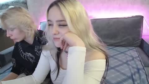 fray_and_lilla online show from 03/17/26, 08:45