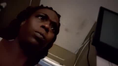 Snapshot of freakeazy chatting on 01/16/26, 07:07 freakeazy online show from 01/16/26, 07:07