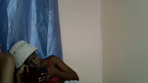 kiki online show from 10/29/25, 07:04