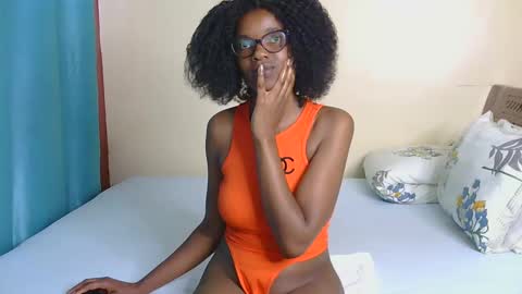 Nessa-Independent model online show from 01/09/25, 11:03