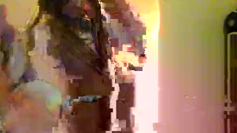 Snapshot of freaktwink420 chatting on 11/05/25, 02:55 Squirrel twink online show from 11/05/25, 02:55