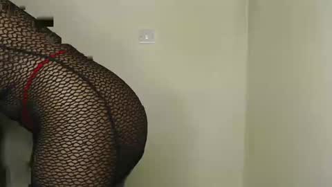 Snapshot of freaky_ass chatting on 12/19/24, 10:00 Berry online show from 12/19/24, 10:00