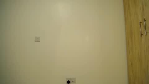 Snapshot of freaky_ass chatting on 06/11/26, 02:59 Berry online show from 06/11/26, 02:59