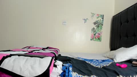 Snapshot of freaky_bad_girl chatting on 02/08/25, 08:31 Sandra online show from 02/08/25, 08:31