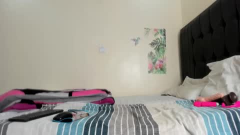 Snapshot of freaky_bad_girl chatting on 03/03/25, 04:14 Sandra online show from 03/03/25, 04:14